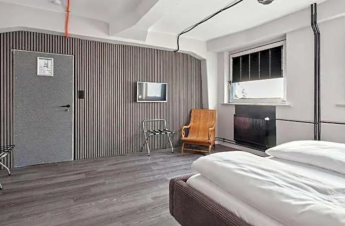 Surfer Hotel 3*